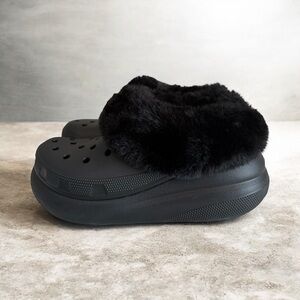 Crocs Furever Crush Clog - Black/Black Platform - Women’s 8 / Men’s 6